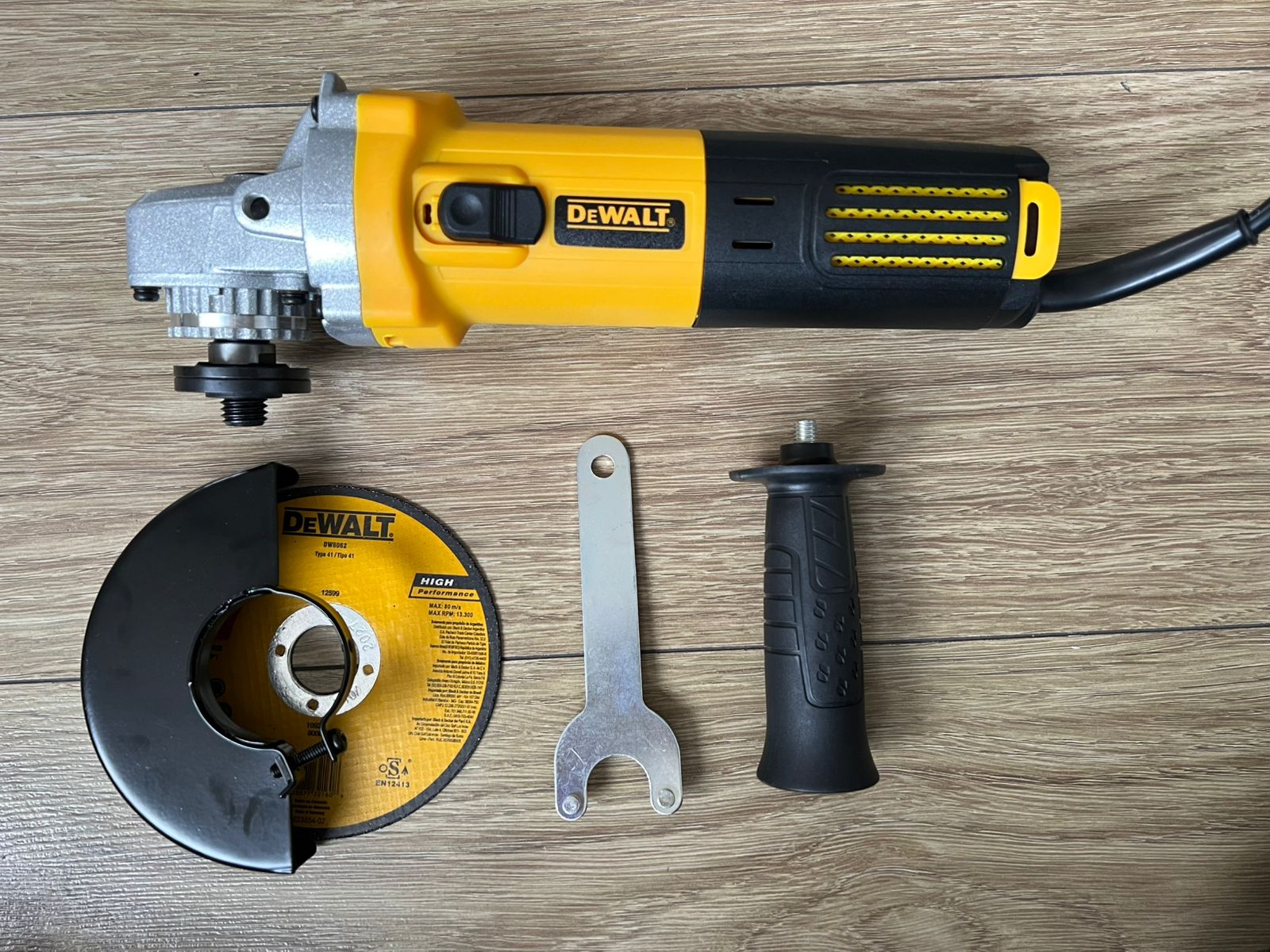 Miniatura 5 de PULIDORA 6V 4" DEWALT